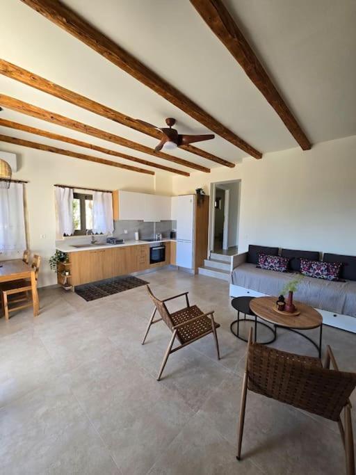 Wind Apartment In Agia Roumeli Exterior photo